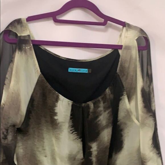ALICE + OLIVE‎  BLOUSE OPEN SHOULDERS SZ S/P - Picture 4 of 6
